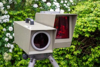 Polizei blitzt im Erzgebirge: Wo diese Woche Tempokontrollen geplant sind - Mit Geschwindigkeitskontrollen müssen Autofahrer diese Woche wieder im Erzgebirge rechnen.
