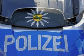 Polizei ertappt mutmaßliche Ladendiebe bei Verkehrskontrolle - Bei einer Verkehrskontrolle gingen der Polizei mutmaßliche Ladendiebe ins Netz. Symbolbild: Harry Härtel/Archiv