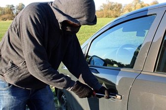 Polizei fasst Autoknackerbande -