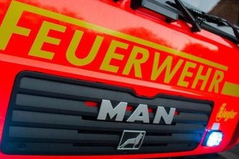 Polizei findet toten Mann in ausgebranntem Auto -