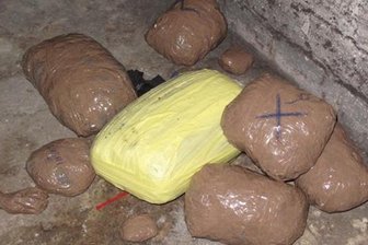 Polizei nimmt mutmaßlichen Drogenhändler in Chemnitz fest - Insgesamt knapp sechs Kilogramm Marihuana hat die Polizei im Keller eines mutmaßlichen Drogenhändlers an der Dürerstraße in Chemnitz gefunden.