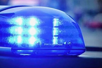 Polizei rückt in Aue zu mehreren Einsätzen aus - Drei Blaulichteinsätze hat es jetzt in Aue gegeben.