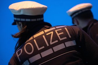 Polizei stellt 15-jährige Chemnitzer nach Nazi-Parolen - Die Polizei stellte am Montagabend drei Jugendliche an der Kaßbergauffahrt.