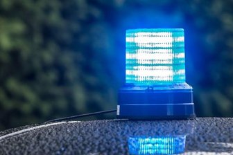 Polizei sucht mit Bildern von Überwachungskamera nach Handtaschendiebin -