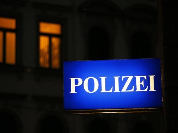 Polizei sucht mit Phantombild nach mutmaßlichem Räuber - Chemnitzer Polizei fahndet mit Phantombild nach Dieb. (Symbolbild)