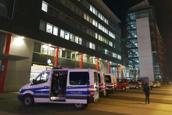 Polizei sucht Zeugen nach Bombendrohungen gegen Jugendamt -