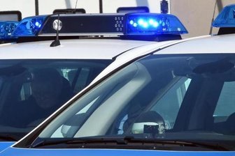 Polizei sucht zwei Exhibitionisten -