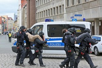 Polizei übt Einsatz bei Fußballspiel -