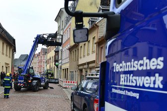 Polizei untersucht Brandhaus in Mittweida aus luftiger Höhe -
