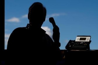 Polizei warnt vor Anrufen eines vermeintlichen Oberkommissars - Die Polizei warnt vor falschen Polizisten, die seit Donnerstagmittag in mehreren Haushalten in Werdau angerufen haben.