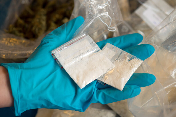 Polizei zerschlägt mutmaßliche Drogenbande in Chemnitz - 