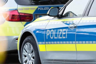 Polizei zieht Erzgebirger mit 2,56 Promille und unterschiedlichen Kennzeichen aus dem Verkehr - Die Polizei hat einen Erzgebirger mit Alkohol am Steuer erwischt.