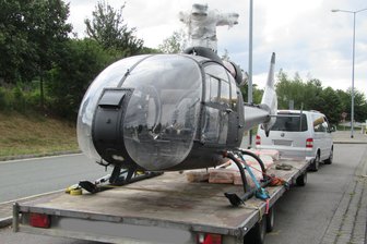Polizei zieht Hubschrauber-Transport auf A4 aus dem Verkehr - 
