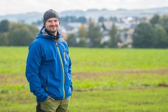 Polizeibeamter kümmert sich um die Neukirchener Wanderwege - Sven Kümmeritz ist der neue Wanderwegewart von Neukirchen. Um das Ehrenamt hatten sich insgesamt fünf Interessenten beworben. Die Wahl fiel letztlich auf den Polizeibeamten.