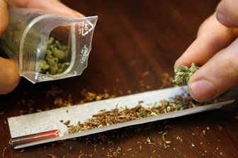 Polizeieinsatz in Limbach-Oberfrohna: Beamte finden Drogenversteck in Schultoilette -