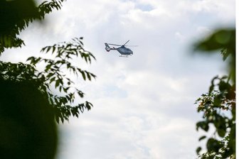 Polizeihubschrauber kreist über Annaberg-Buchholz: Suche nach vermisster Person - Ein Polizeihubschrauber kreiste am späten Montagnachmittag über Annaberg-Buchholz.