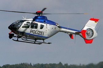 Polizeihubschrauberbesatzung findet vermisste Rentnerin -