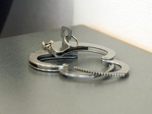 Polizist mit Reizgas attackiert -