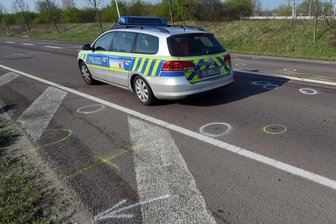 Polizist und Motorradfahrer bei Tempokontrolle getötet - 