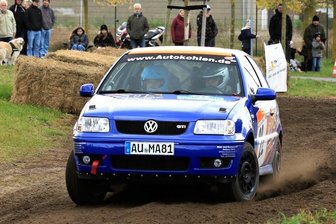 Polo-Pilot bleibt auf Titelkurs - Andreas Schramm und Marcel Eichenauer vom MC Grünhain sicherten sich bei der Havelland-Rallye im VW Polo den Klassensieg. Das brachte dem Piloten auch wertvolle Meisterschaftspunkte ein.