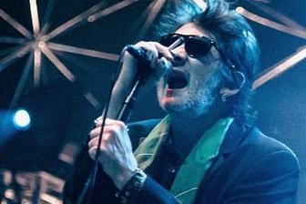 Pop im Pub: Darum ist Folk nicht tot - "A Sky Full of Stars": Shane MacGowan von den Pogues auf der Bühne. 