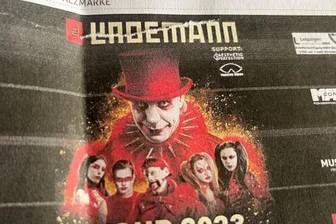 Pornos, Psyche und Proteste: So war Till Lindemann live in Leipzig - Till Lindemann und Band auf der Eintrittkarte zum Konzert: Fotografen waren nicht zugelassen.