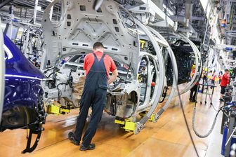 Porsche sorgt für Milliardenverlust im VW-Konzern: Leipziger Werk streicht ab Montag die Nachtschicht - Im Leipziger Porsche-Werk werden nur noch zwei Schichten gefahren.