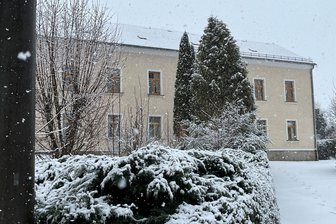 Posseck: Keiner bietet genug für Mehrfamilienhaus - Eine Mehrheit des Gemeinderates will das kommunale Wohnhaus Ringweg 4 in Posseck verkaufen.