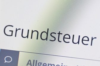 Post verschickt: Stadt Plauen erlässt erste Bescheide nach neuem Grundsteuerrecht - Viele Eigentümer von Grundbesitz in Plauen erhalten jetzt ihren ersten Bescheid nach dem neuen Grundsteuerrecht.