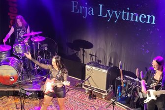 Powerfrau aus Finnland rockt die „Barbara“ in Lichtentanne - Mit ihrer Band begeisterte die finnische Powerfrau Erja Lyytinen am Donnerstag die Fans in der „Barbara“.
