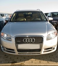 Prüfer rüffeln Dienst-Audi - <p class="artikelinhalt">Ein Audi A4 3,0 TDI als Vergleichsstück: Das von einem 233-PS-Motor angetriebene Kraftpaket ist besonders bei Freunden hoher Geschwindigkeiten angesagt. </p>