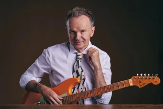 Prädikat Wortvoll: Musikkomödiant Willy Astor gastiert in Festhalle Plauen -