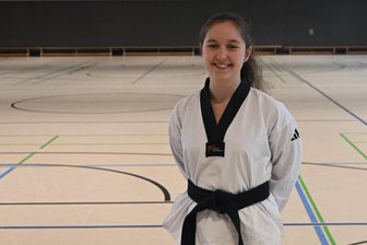 Präzision statt Kampf: Formen-Meisterschaft im Erzgebirge - Sophie Voit ist Taekwondo-Trainerin im Technik-Bereich bei der SG Nickelhütte Aue.