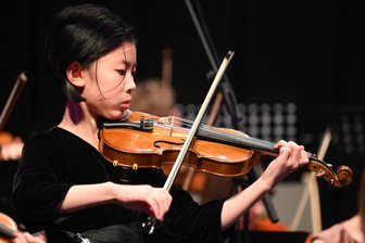 Preise in Thüringen abgeholt: Zwei Vogtländerinnen verzaubern mit Violine und Saxophon - 
