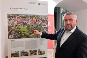 Preisgekrönte Baukunst in Oederan: Preis für eine Welt(en)Stadt in der Provinz - Der Oederaner Bürgermeister Steffen Schneider kann sich über einen Anerkennungspreis im Sächsischen Landeswettbewerb „Stadtquartier mit Zukunft“ für die Umgestaltung des Stadtzentrums „Welt(en)Stadt Oederan“ freuen.