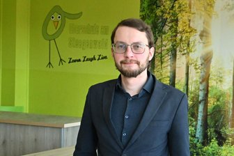 Preisgekrönter Lehrer wird Schulleiter im Erzgebirge – Das ist ihm im Umgang mit Schülern wichtig - Philipp Limmer ist mit 36 Jahren Schulleiter der Oberschule am Steegenwald in Lugau geworden.