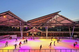 Premiere für Fasching auf der Eisbahn: Am 4. Februar steigt Fete in Oelsnitz - Eisbahn im Oelsnitzer Freibad Elstergarten.