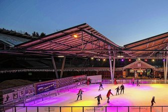 Premiere für Fasching auf der Oelsnitzer Eisbahn -