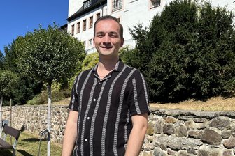 Premiere für Poetry Slam in Wildenfels: Lehrer holt Lyrik ins Schloss - Kevin Unger organisiert den ersten Poetry Slam im Schloss Wildenfels.