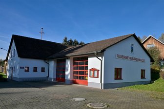 Premiere in Bärenwalde: Feuerwehrleute organisieren 1. Crinitzberger Flohmarkt - Im Feuerwehrdepot Bärenwalde wird am Sonnabend der 1. Crinitzberger Flohmarkt abgehalten.