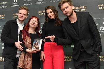 Premiere in Freiberg: Hunderte wollen die Hebamme sehen -