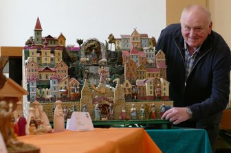 Premiere: Krippenausstellung in Weißbach bietet enorme Vielfalt - Diese Grulicher Krippe gehört zu den ältesten Exemplaren der Ausstellung. Sie ist über 100 Jahre alt.