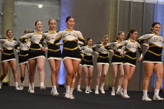 Premiere steht bevor: Auerbacher Tanzteams laden zur Generalprobe ein - In zwei Wochen geht es für die Auerbacher Cheerleader mit den Regionalmeisterschaften weiter. Die Tanzteams starten bei den Landesmeisterschaften.