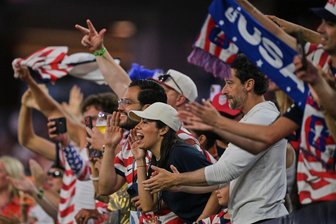 Pressestimmen zum US-Auftaktsieg: "Eine wahre Dampfwalze" - Viel Grund zur Freude für die US-Fans.