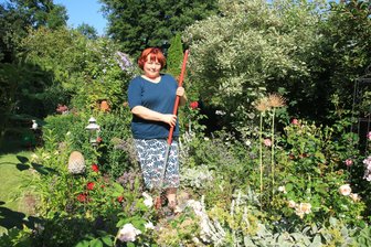 Private Gärten im Vogtland öffnen ihre Pforten - Monika Feuerer gärtnert in ihrem Limbacher Garten mit Liebe zum Detail.