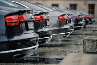 Pro und Contra: Dienstwagenprivileg abschaffen? - Mythos: Wer glaubt, die meistgenutzten Dienstwagenmarken in Deutschland seien Audi, BMW oder Mercedes, liegt falsch. 