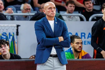 Pro und Kontra: Ist Rodrigo Pastore noch der richtige Trainer für die Niners Chemnitz? - Rodrigo Pastore wirkte bei der 82:96-Niederlage seiner Niners Chemnitz in Bamberg phasenweise verzweifelt.