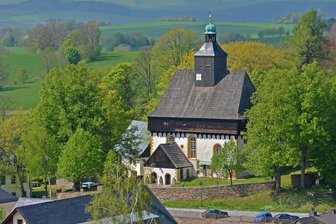 Pro und Kontra: Welcher Gottesdienst passt zu mir? - Der Gottesdienst in neuem Gewand findet nicht nur in der Wehrkirche, sondern auch in deren Umfeld statt.