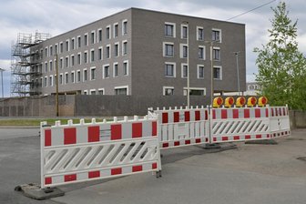 Problembaustelle und kein Ende in Sicht: Kommt das Zwickauer Gefängnis ins Guinness-Buch der Rekorde? - Auf dem Gelände der neuen JVA in Marienthal wird derzeit kaum gearbeitet.
