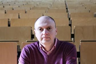 Professor an der TU Chemnitz: „Ich will Mathematik lehren, nicht damit konfrontiert werden, dass ich Jude bin“ - Vladimir Shikhman ist Professor für Wirtschaftsmathematik an der TU Chemnitz. Er will auch selbst mit einem Kollegen aus Freiberg eine Podiumsdiskussion während der Tage der jüdischen Kultur veranstalten.